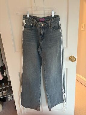 Dark Gray Wide-Leg Jeans with White Side Stripes